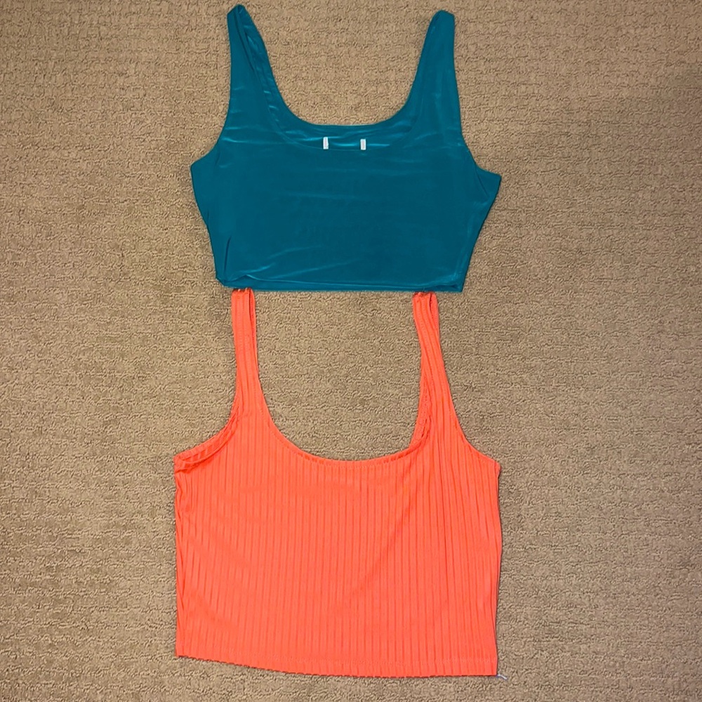 Cropped tank tops bundle